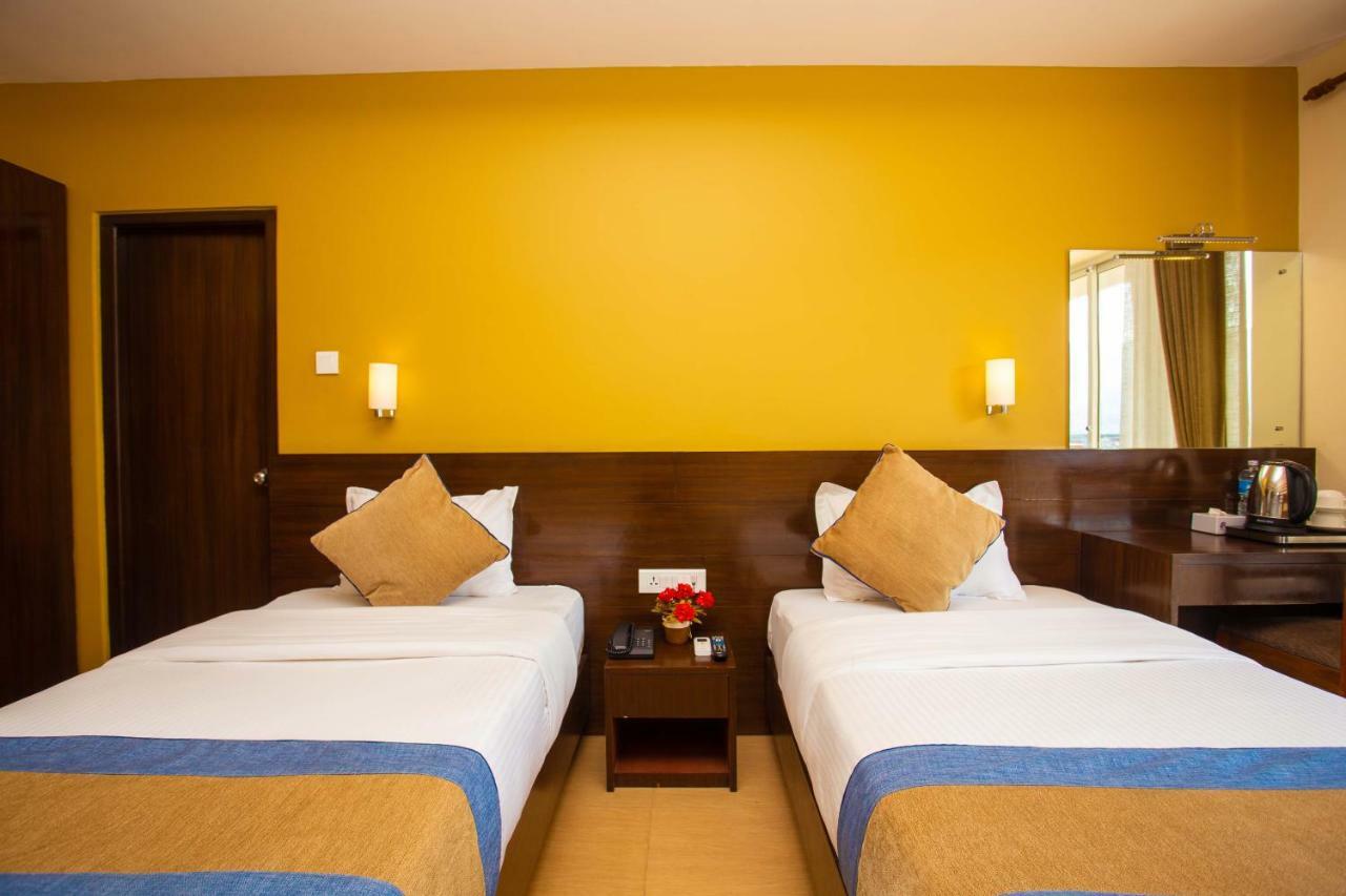 Hotel Lake Paradise Pokhara Exterior foto