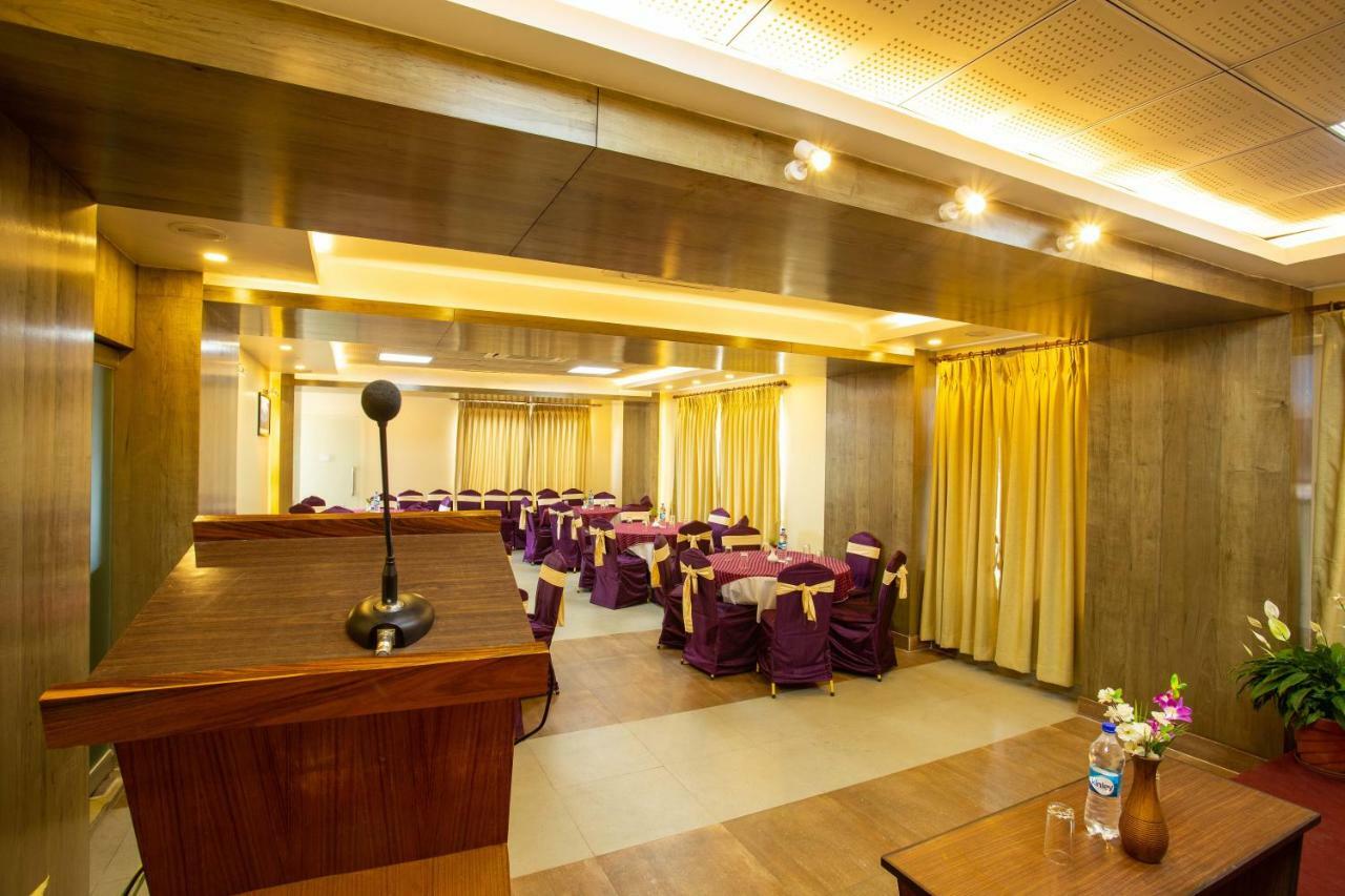 Hotel Lake Paradise Pokhara Exterior foto