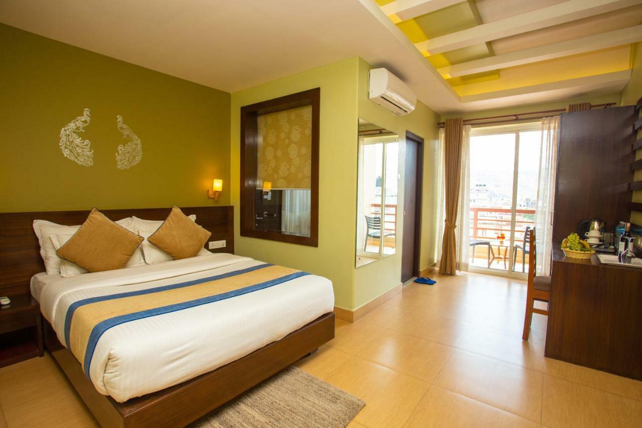 Hotel Lake Paradise Pokhara Exterior foto